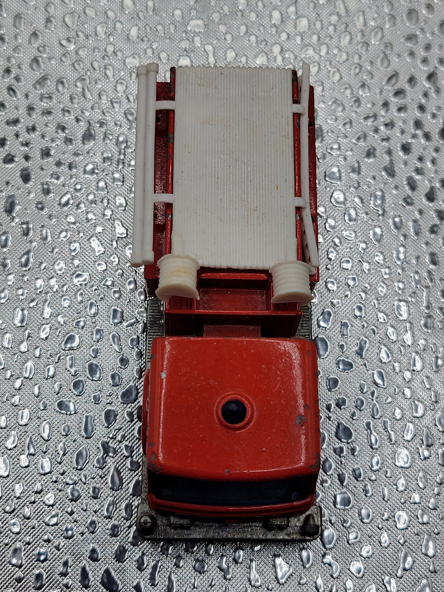 Lesney Matchbox No. 29 Fire Pumper Truck Made in England (Very good condition, slight paint chipping, See pictures) - House of Cars Virginia