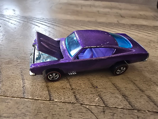 1968 Hot Wheels Redline Custom Barracuda Hong Kong Purple Interior    Hot Wheels REDLINE - House of Cars Virginia