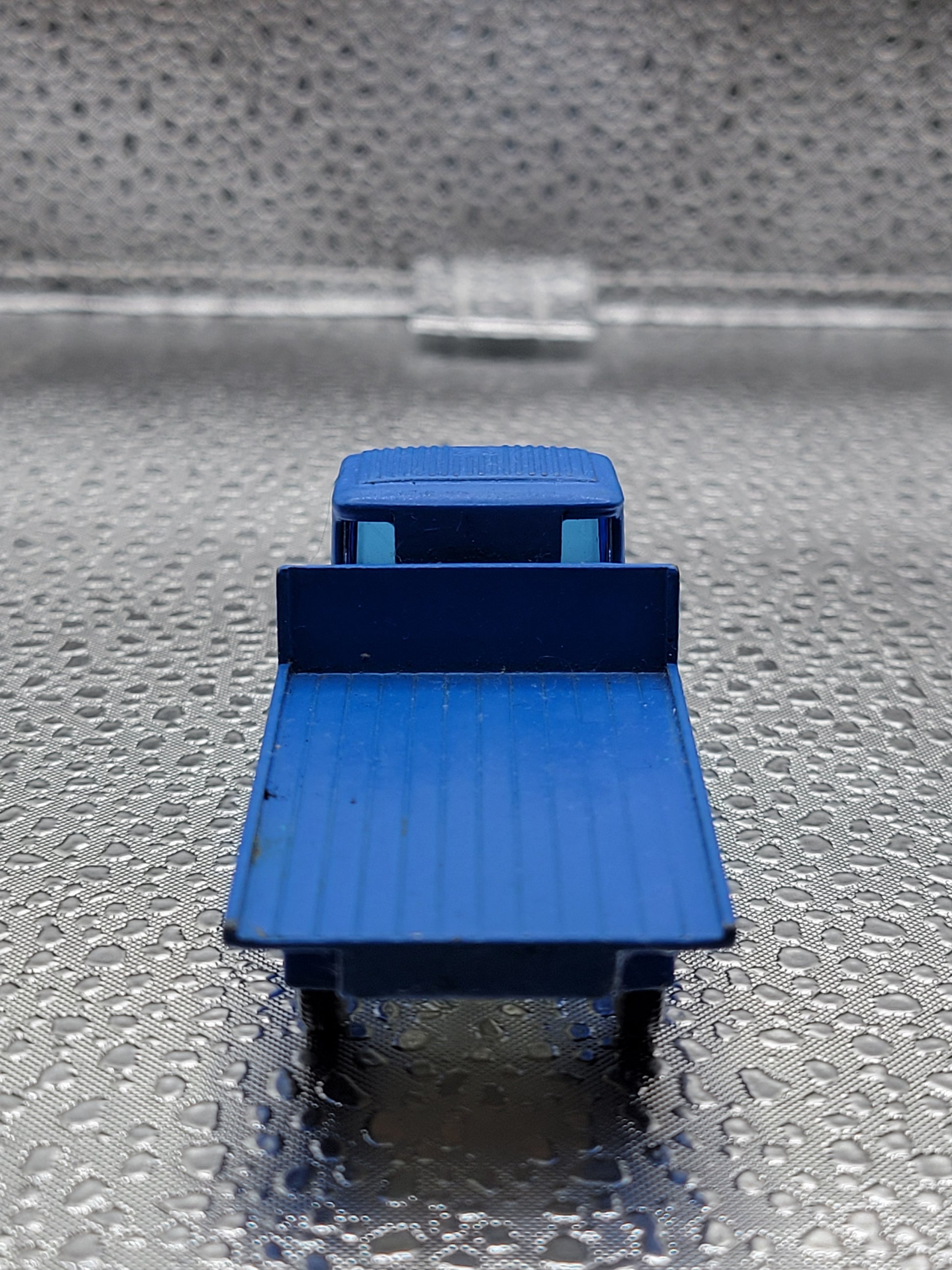 Lesney Matchbox No. 60 Site Hut Truck Made in England (Near mint condition, slight paint chipping, missing hut. See pictures) - House of Cars Virginia