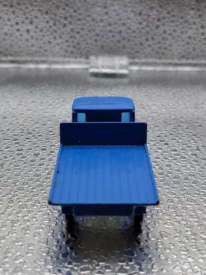 Lesney Matchbox No. 60 Site Hut Truck Made in England (Near mint condition, slight paint chipping, missing hut. See pictures) - House of Cars Virginia