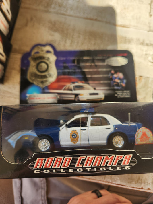 Road Champs 1999 Capitol City Police Ford Crown Vic Police Car 1/43 - House of Cars Virginia