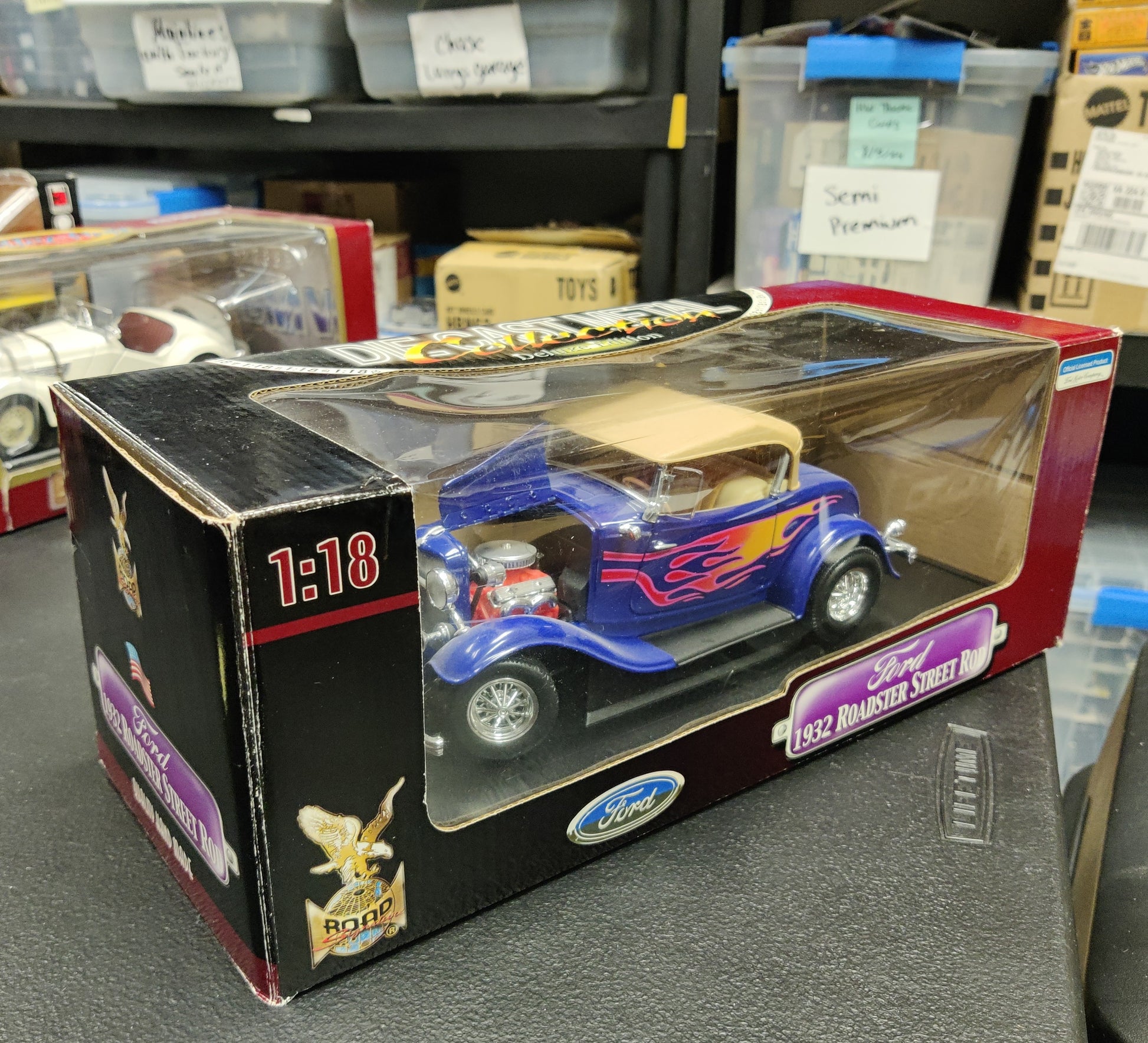 1.18 Die cast metal collection Ford 1932 Roadster Street Rod 