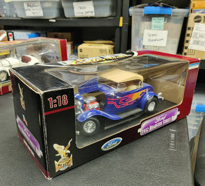 1.18 Die cast metal collection Ford 1932 Roadster Street Rod 