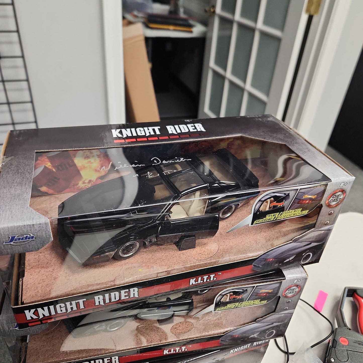 JADA 1/24 knight Rider K.I.T.T Signed By William Daniels - House of Cars Virginia
