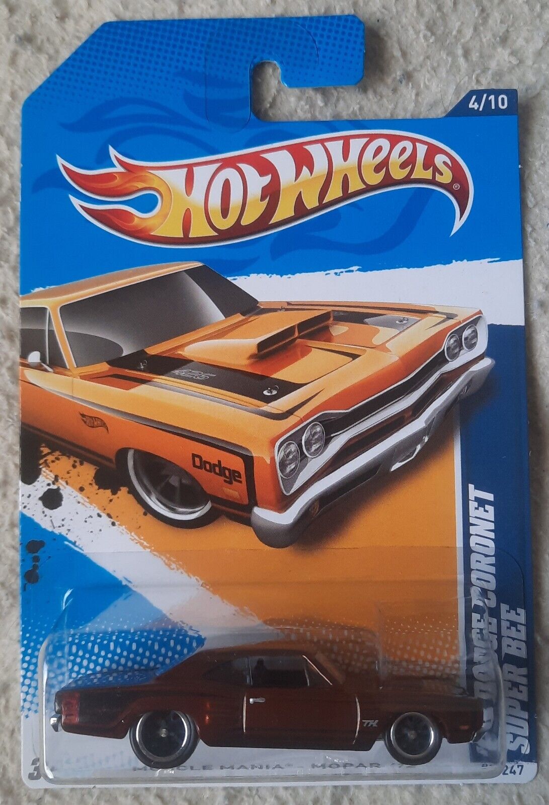 Hot Wheels '69 DODGE CORONET SUPER BEE Super Treasure Hunt 2012 - House of Cars Virginia